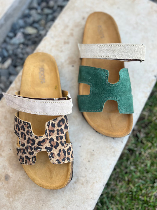 Sandalia Borneo Taupe Esmeralda