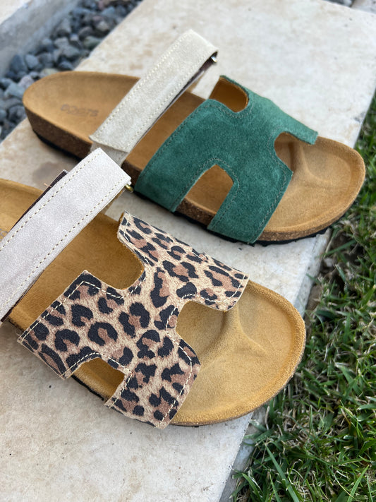 Sandalia Borneo Taupe Esmeralda