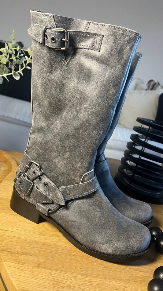 Bota Hebilla Gris
